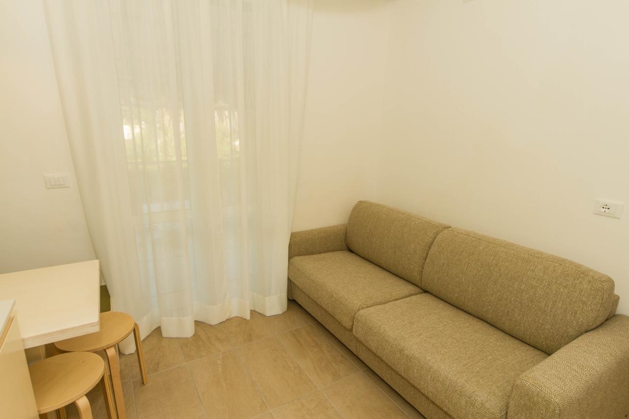 Residence Villa Ombrosa Spotorno Bagian luar foto