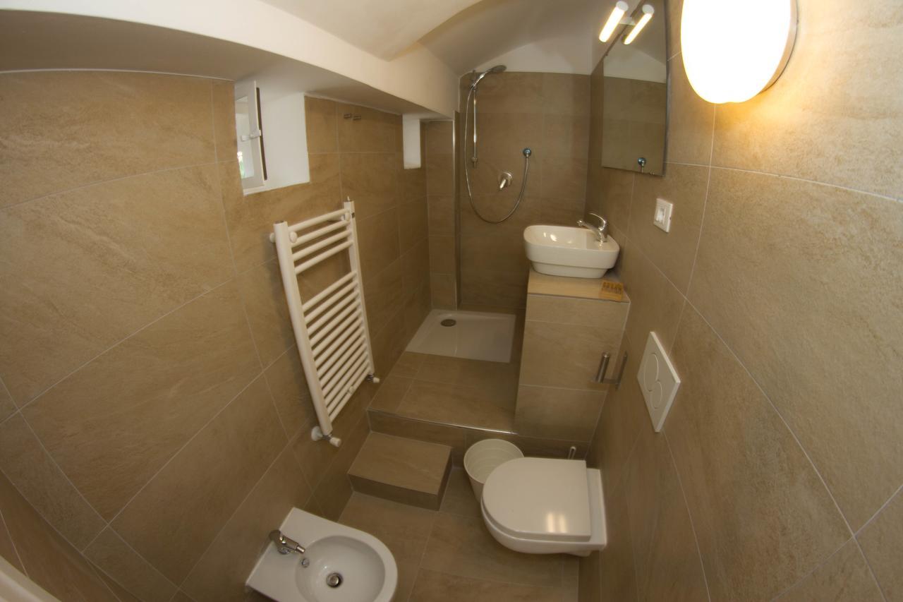 Residence Villa Ombrosa Spotorno Bagian luar foto