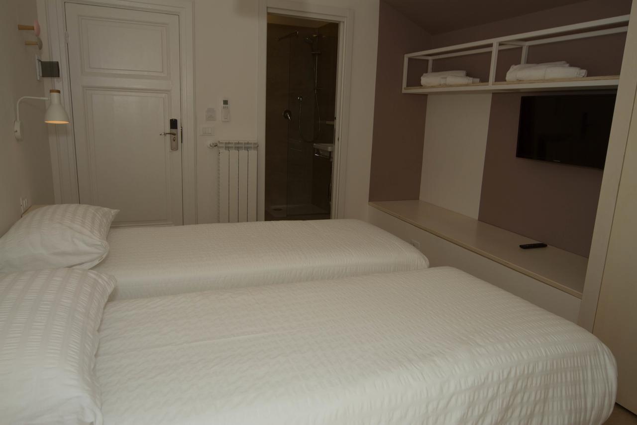 Residence Villa Ombrosa Spotorno Bagian luar foto