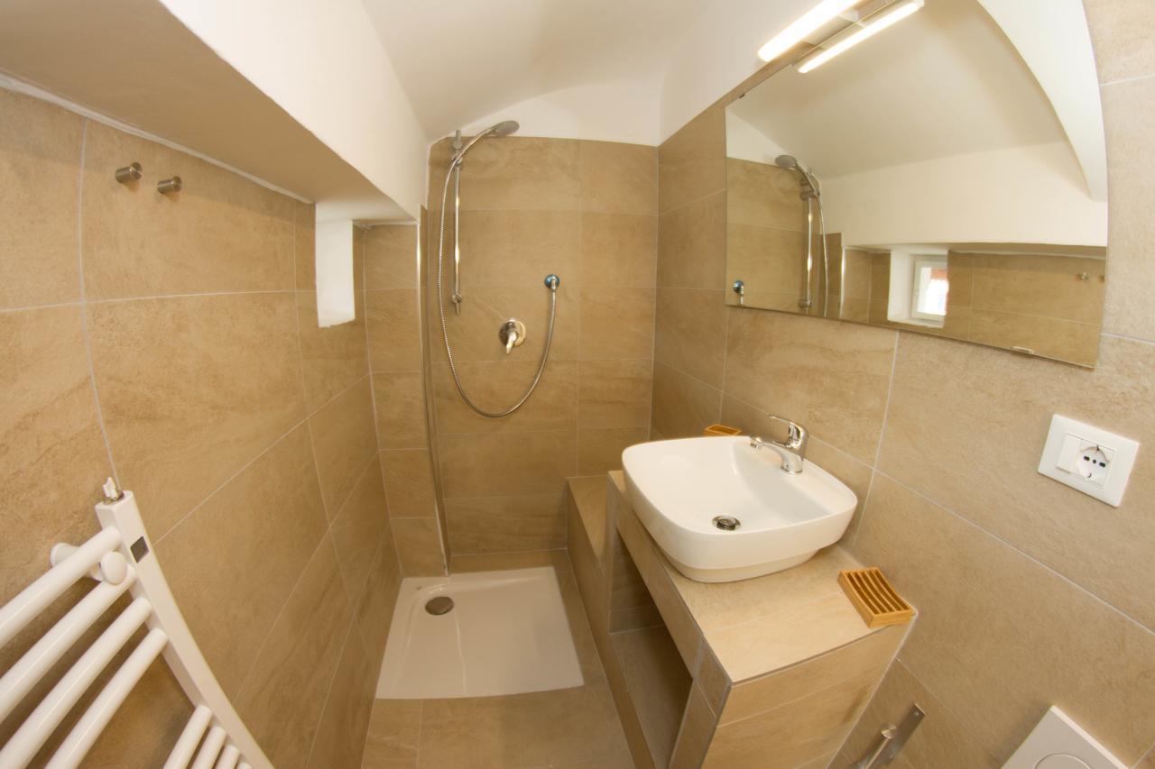 Residence Villa Ombrosa Spotorno Bagian luar foto