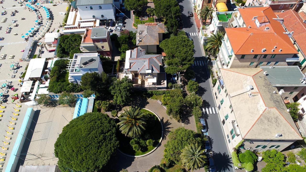 Residence Villa Ombrosa Spotorno Bagian luar foto